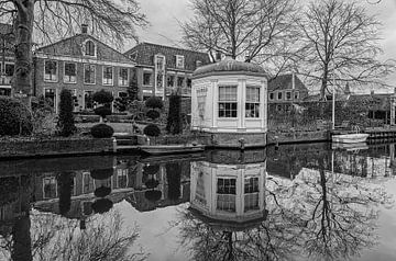 Gartenhaus in Edam (schwarz und weiß) von Jeroen de Jongh
