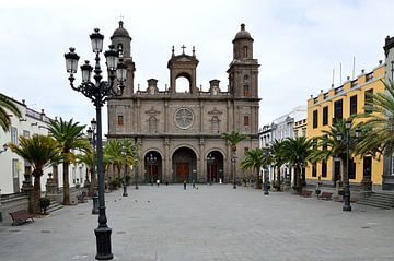 Catedral de Canarias by Frank's Awesome Travels