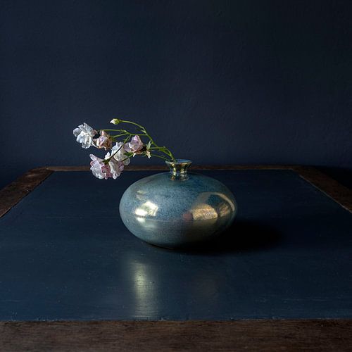 Wit roze rozen in Mobach keramiek [vierkant] van Affect Fotografie