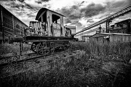 Vintage abandoned old factory by Bas Quaedvlieg