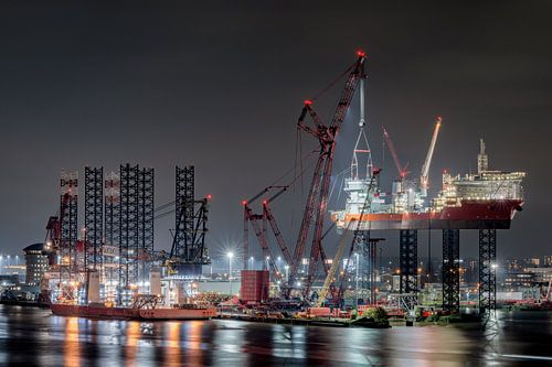 The Colossal Mammoth PTC Crane