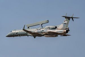 Vorbeiflug griechischer EMB 145H "Erieye" AEW&C und Mirage 2000.