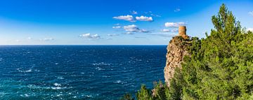 Torre del Verger aan de noordwestkust van Mallorca van Alex Winter