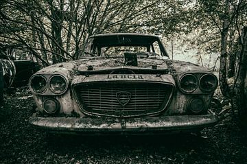 Abandoned Lancia sur Mandy Winters