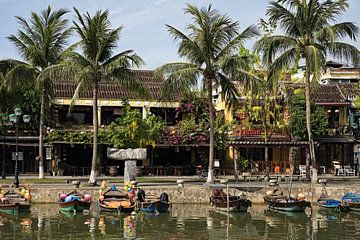 Hội An, an ancient city cradled by the river by Frank Photos