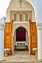 Fassade mit Eingang Tor in Palast in Medina in Marrakesch Marokko von Dieter Walther Miniaturansicht