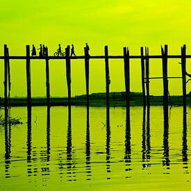 Zonsondergang U-Bein brug Mandalay Myanmar von Wijnand Plekker