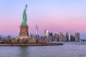 Freiheitsstatue und Skylineblick New York - USA