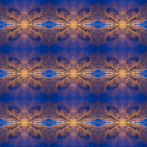 Zonlicht en wolken als symmetrisch patroon