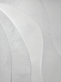 Minimalistisches Relief in sanften Grautönen im Nordic-Art-Stil von Studio Pieternel