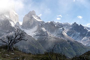 La chaîne de montagnes Torres Del Paine sur Derrick Kazemier