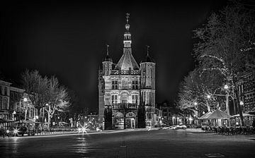 De Waag Deventer bij Nacht  sur Leanne lovink