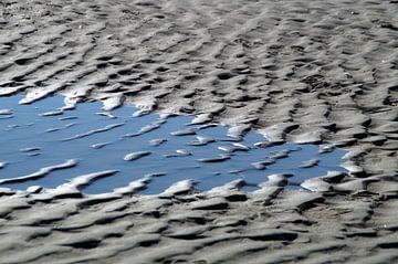 beach Terschelling tide by Maurits Bredius