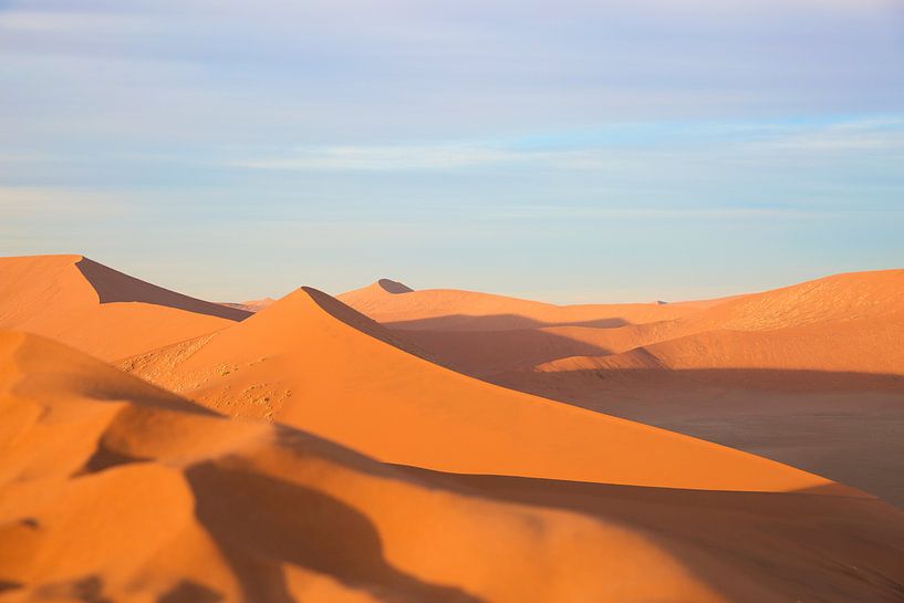 Afrikaanse Zonsopkomst Dune 45  van Dexter Reijsmeijer