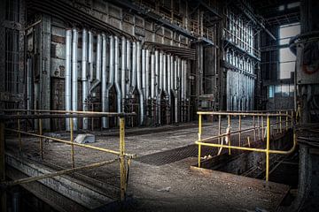 Abandoned powerplant 11 by Eus Driessen