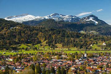 Oberstdorf in de herfst van Walter G. Allgöwer