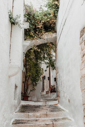 De witte straatjes van Ostuni, Italie
