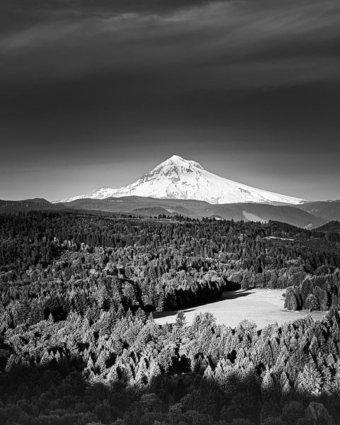 Mount Hood in Schwarz und Weiß von Henk Meijer Photography
