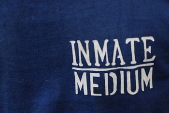 Close-up van een gevangenistenue