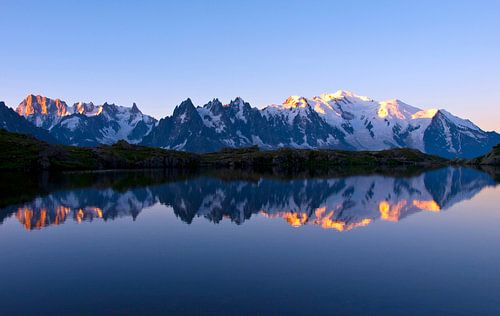 Sonnenaufgang Mont Blanc Massiv von Menno Boermans