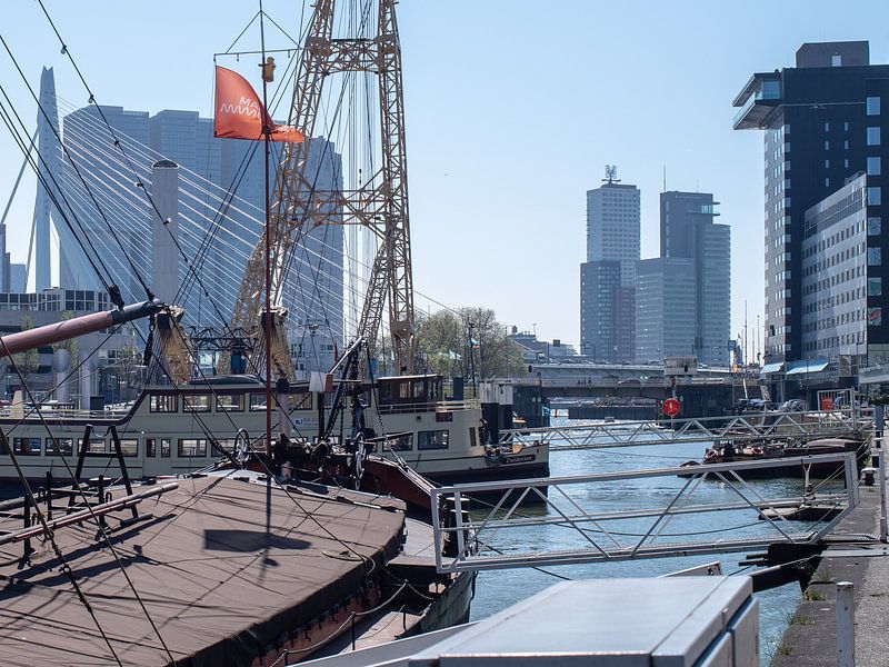 Lijnenspel Leuvehaven Rotterdam von Henny van de Schraaf