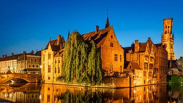 Quai du chapeau rose la nuit, Bruges sur Rietje Bulthuis