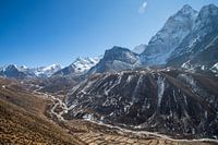 Uitzicht over het dal van Loboche in Nepal