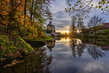 Falkenfels Castle in Bavaria in autumn in the last light