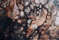 Liquid colours: earth tones with a touch of blue