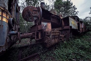 Alte Lokomotive und was von ihr übrig ist