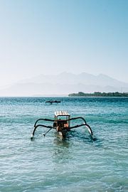 Fishing boat off the coast of Gili Air, Lombok by Expeditie Aardbol