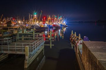 La flotte de Zoutkamper prête depuis le pont sur Jan Georg Meijer