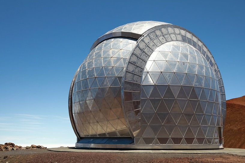 Mauna Kea telescopes , Big Island, Hawaii,USA by Frank Fichtmüller