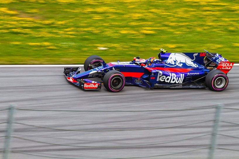 Carlos Sainz Jr. in actie tijdens de Grand-Prix van Oostenrijk 2017 van Justin Suijk