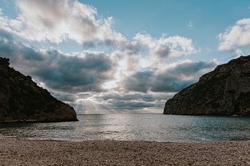 The pebble beach of Cala Granadella in Jávea, Spain by Manon Visser
