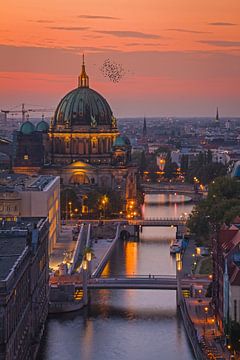 La cathédrale de Berlin sur la Spree sur Heiko Lehmann