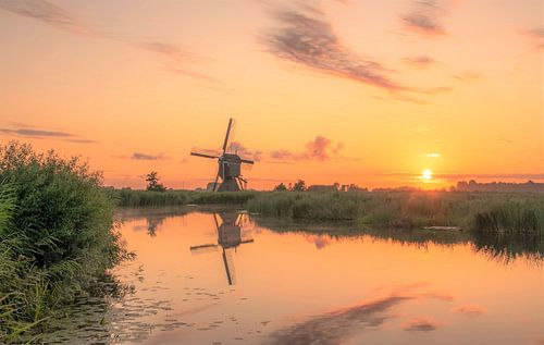 Broeker Mühle Windmühle Sonnenaufgang Mühlenlandschaft von Marco van de Meeberg