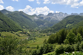 View of the mountains by Erik Buitenhuis