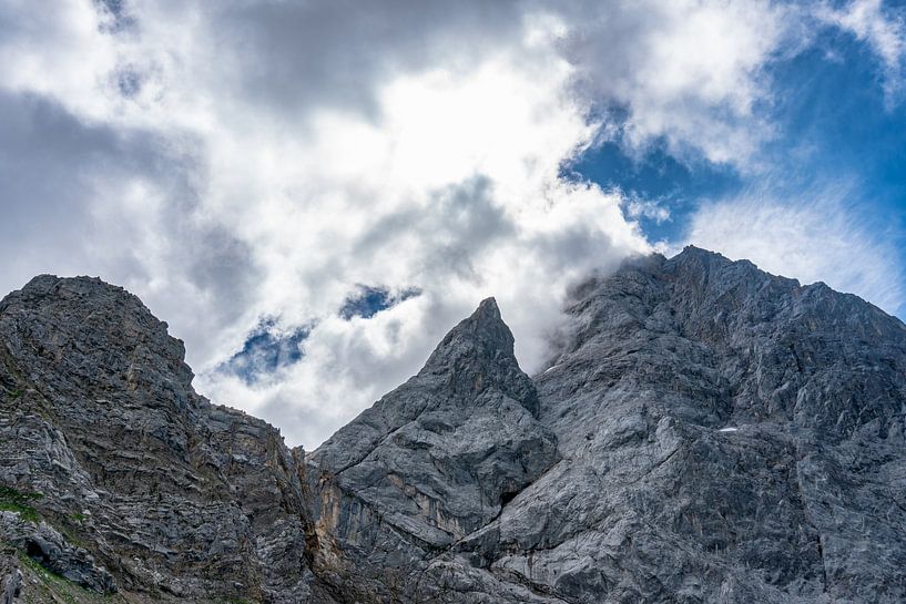 Zugspitze in de wolken van MindScape Photography