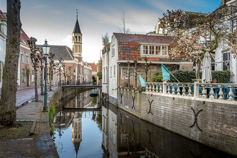 La porte d'accouplement d'Amersfoort en noir et blanc. par Bart Ros