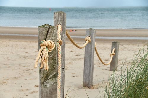 Touwafzetting bij strandpaviljoen Kaap Noord Texel