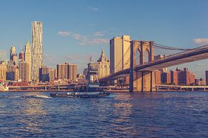 Les ponts de Dumbo : un jeu de liaison emblématique entre Brooklyn et Manhattan New York 14 sur FotoDennis.com | Werk op de Muur