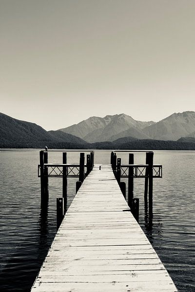 Repos à Te Anau - Nouvelle-Zélande (Noir - Blanc) par Be More Outdoor