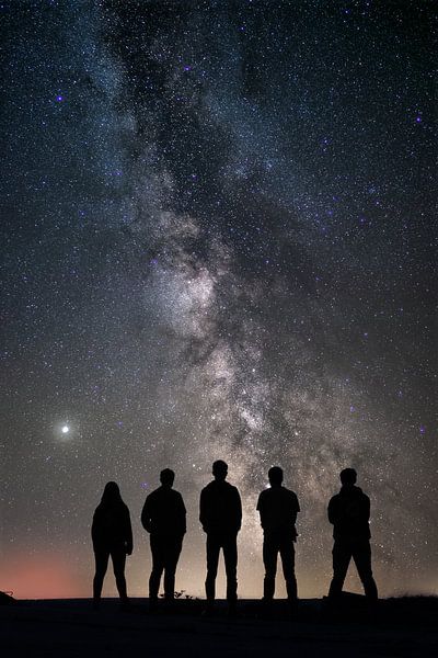 Admiring the Milky Way by Tommy de Wever