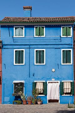 Gekleurde huizen in Burano (15) van Jolanda van Eek en Ron de Jong