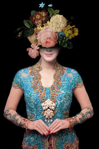 Dahlia – The full colour Edition by Marja van den Hurk