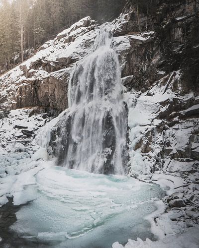 Krimmler Wasserfälle mit Schnee und Eis von Fabiroams