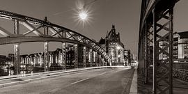 Speicherstadt in Hamburg / zwart-wit van Werner Dieterich