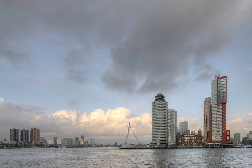 Skyline van Rotterdam overdag. van Johan Kalthof