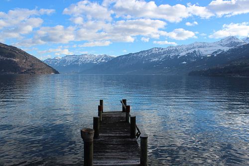 Uitzicht steiger in water